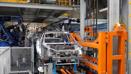 宅家看什么？一汽奔騰“透明工廠”邀您共赴“云”端涂裝工程之旅